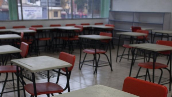 CNDH advierte sobre riesgos de recortar el calendario escolar