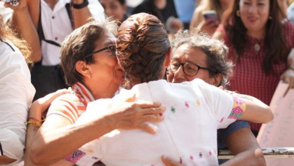 Sheinbaum lanza programa de apoyo a madres cuidadoras en Sonora