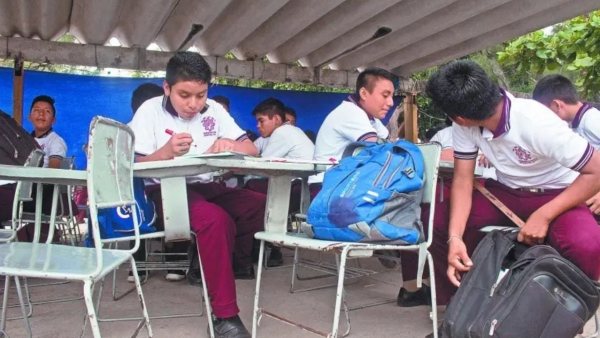Padres celebran decisión de la SEP sobre cierre del ciclo escolar 2025-2026